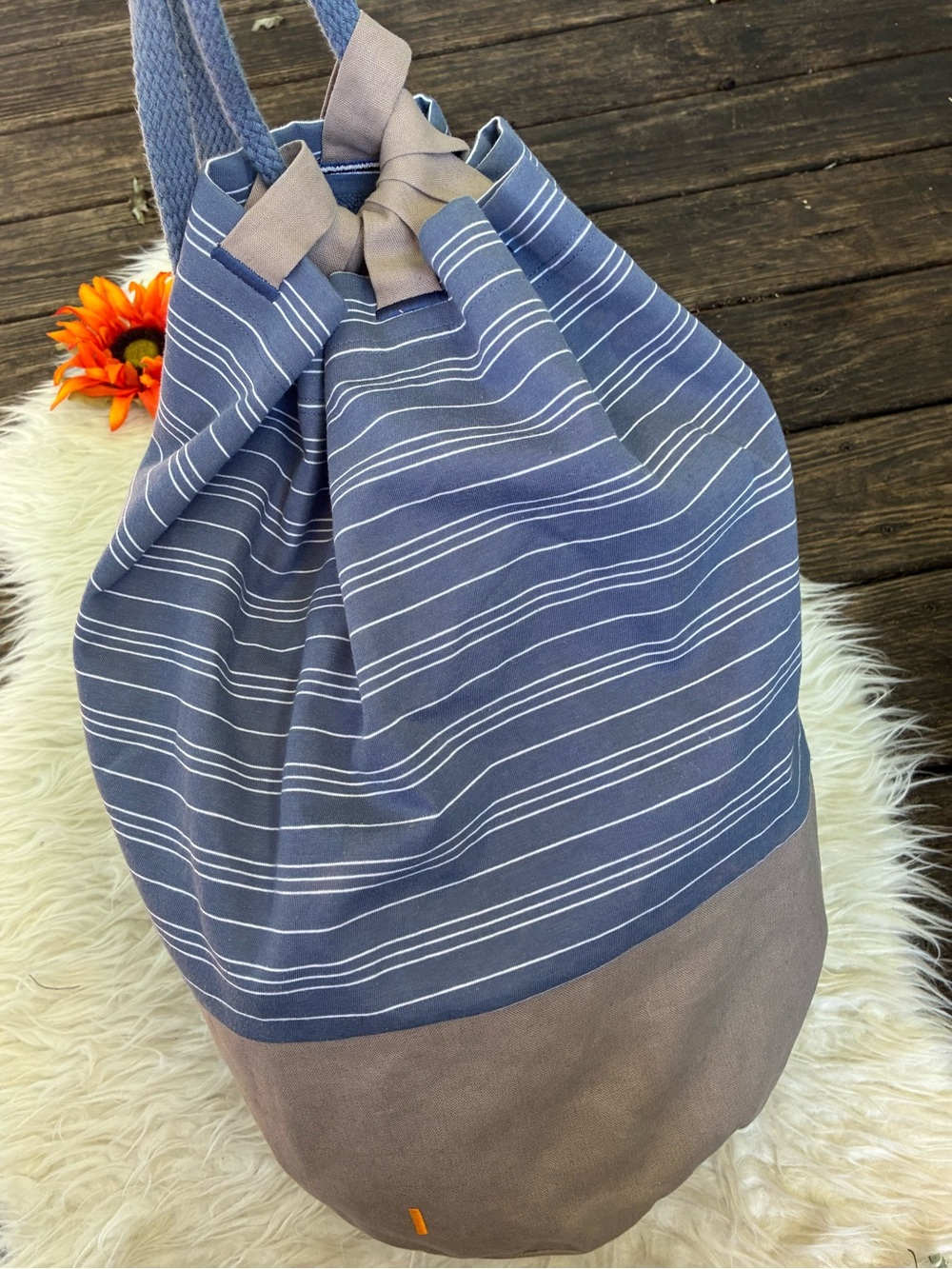 ๐บLARGE Lucy Blue and Gray Striped Canvas Drawstring sling bag/backpack ๐บ